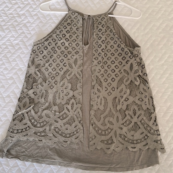 Daytrip Lace Overlay Lined Tank Top Medium - Picture 4 of 8